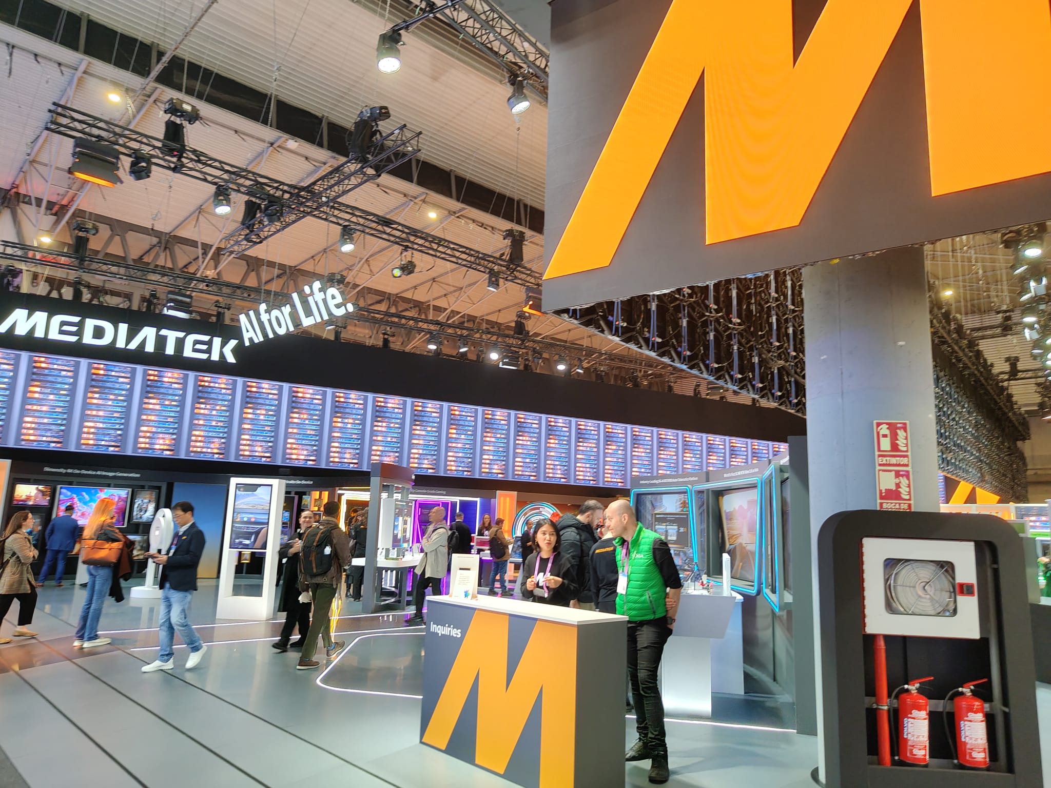 MediaTek stand — AI for Live